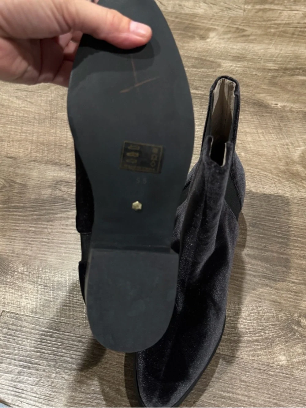 Raye Revolve Women's Blue Black Pointed Ankle Velvet Chelsea Boot 5.5 - Picture 6 of 7